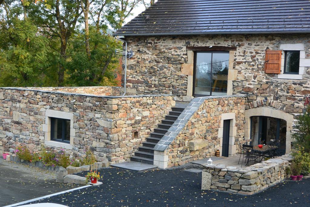 Chambre D'Hotes Aux Pays Des Sucs Saint-Hostien Exterior foto